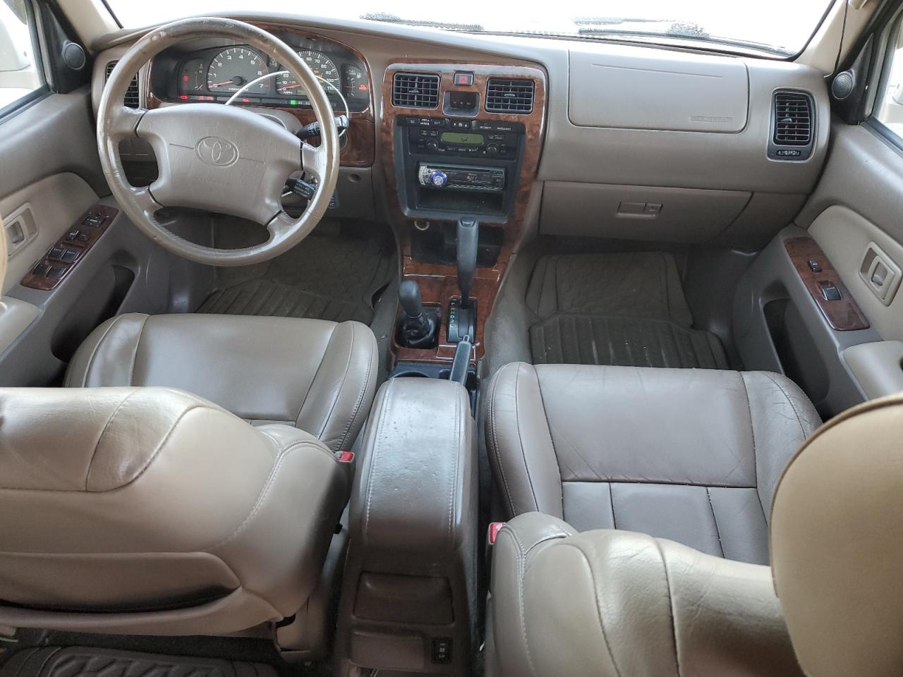 2000 Toyota 4Runner - Image 8