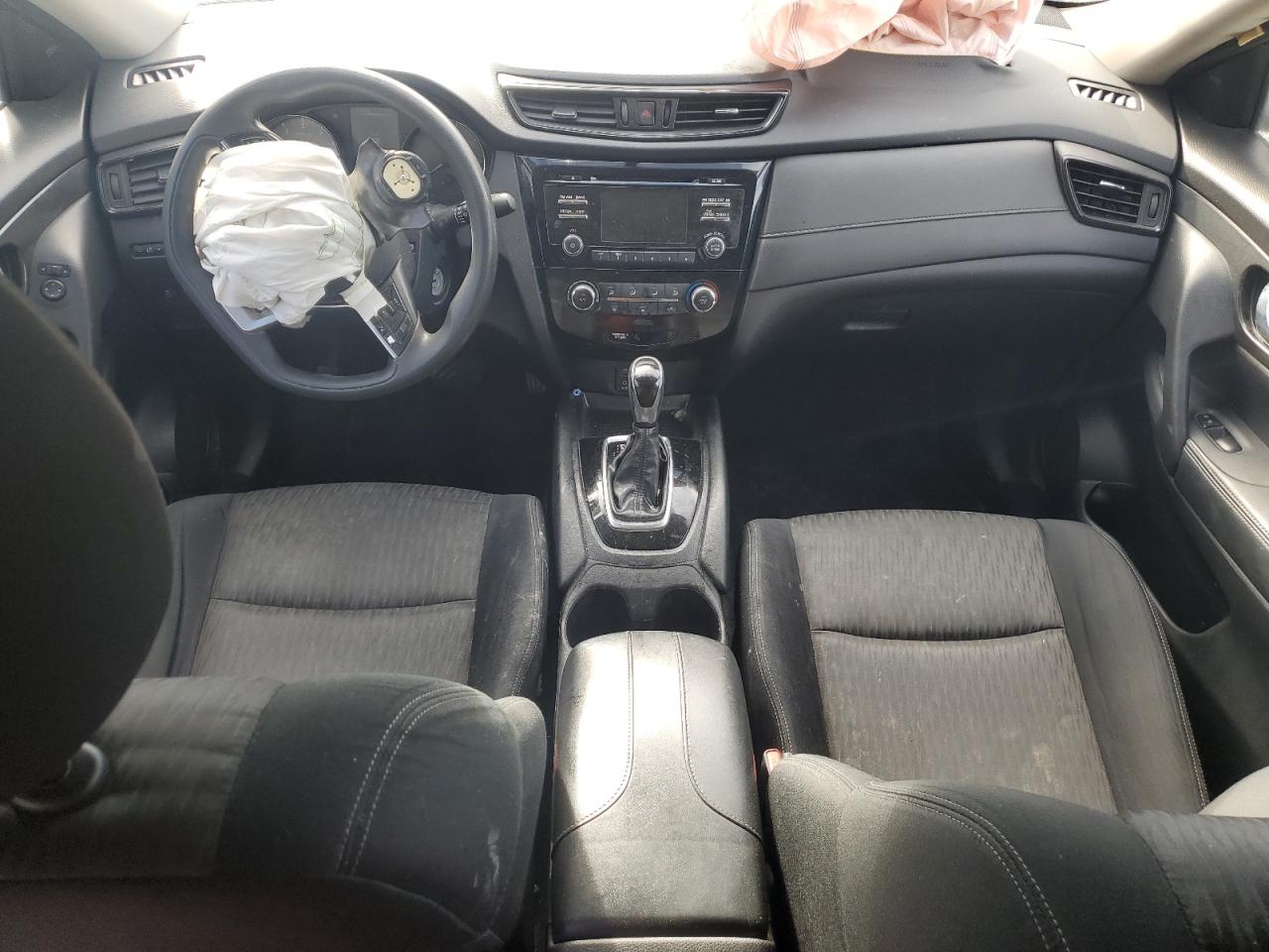 2017 Nissan Rogue - Image 8