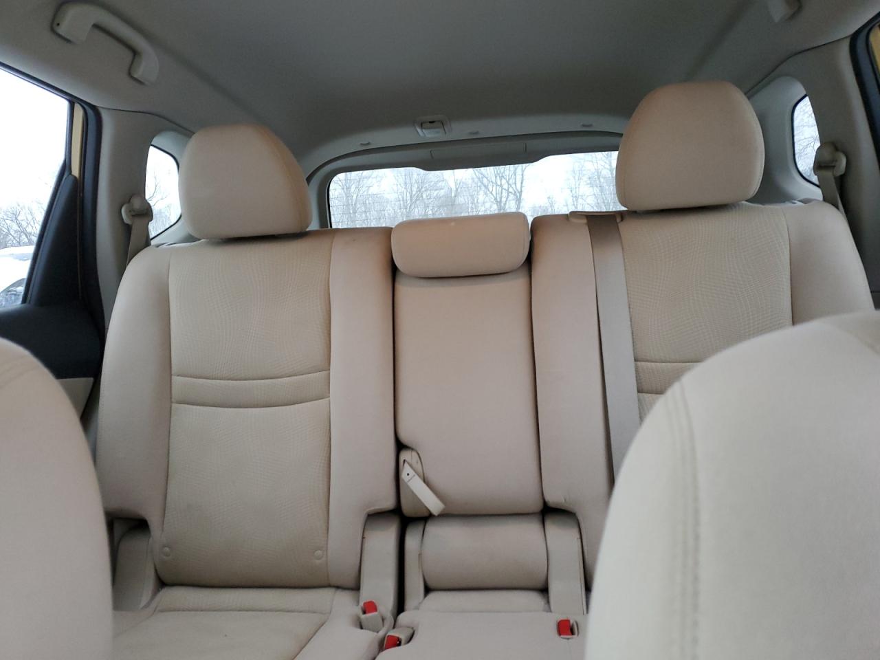 2015 Nissan Rogue - Image 10
