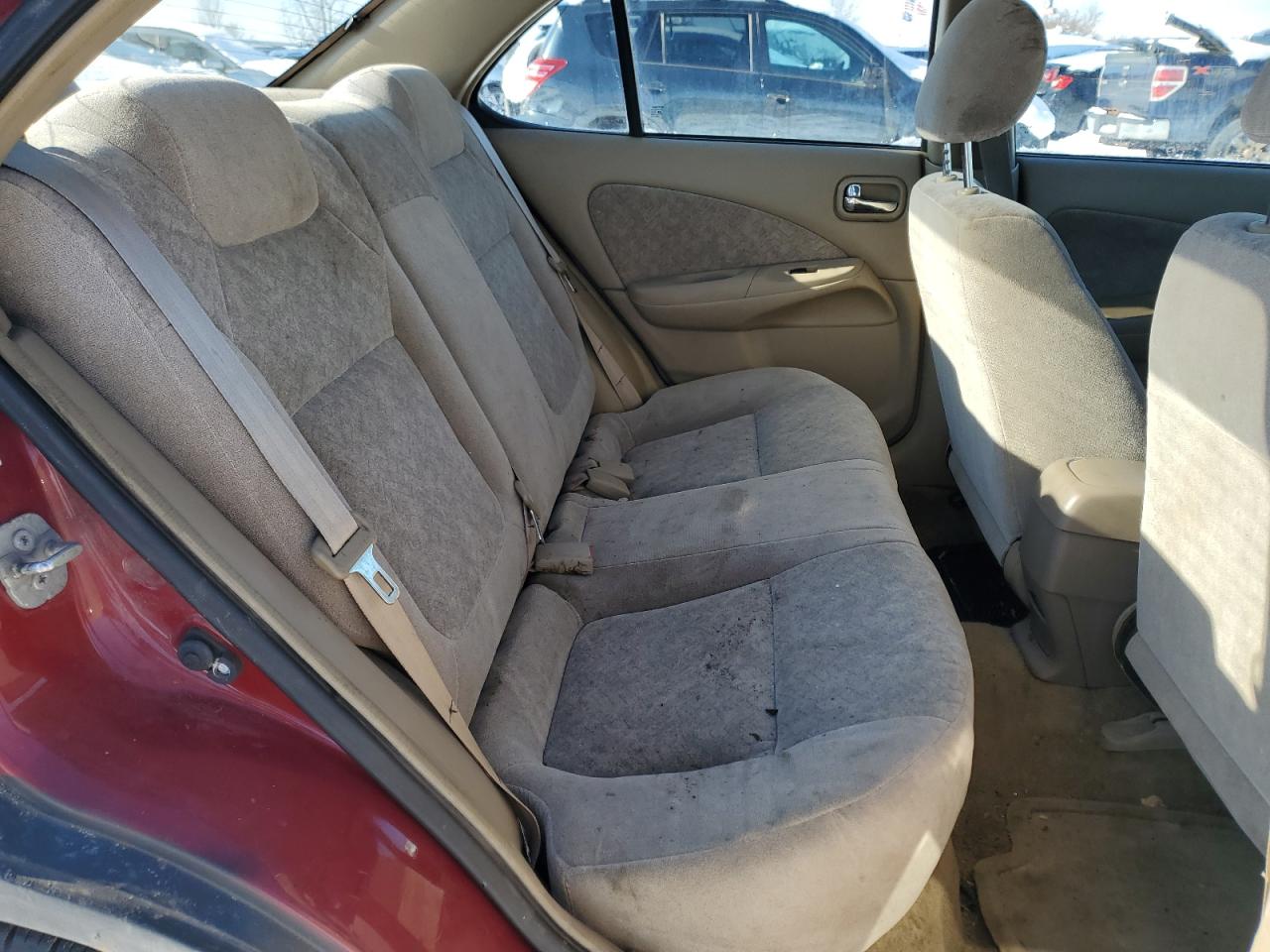 2000 Nissan Sentra - Image 10