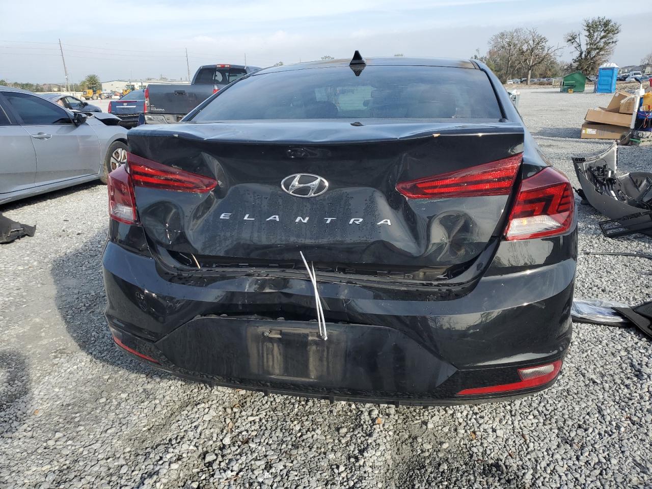 2019 Hyundai Elantra - Image 6
