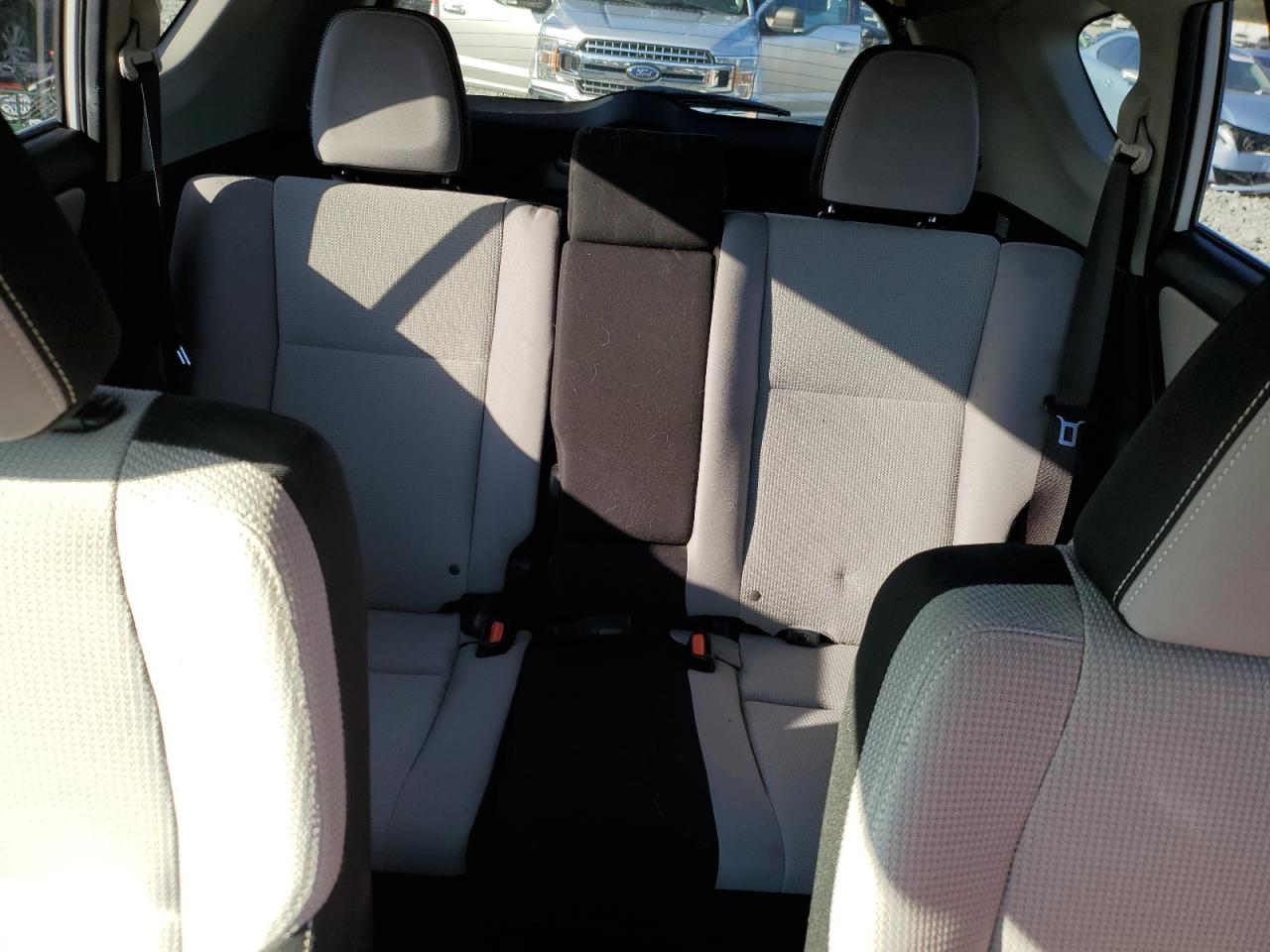 2017 Toyota RAV 4 - Image 10