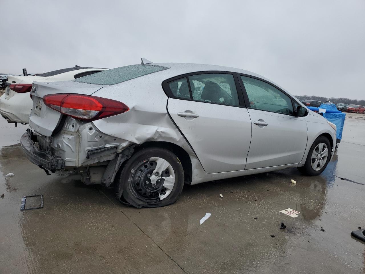 2017 Kia Forte - Image 3