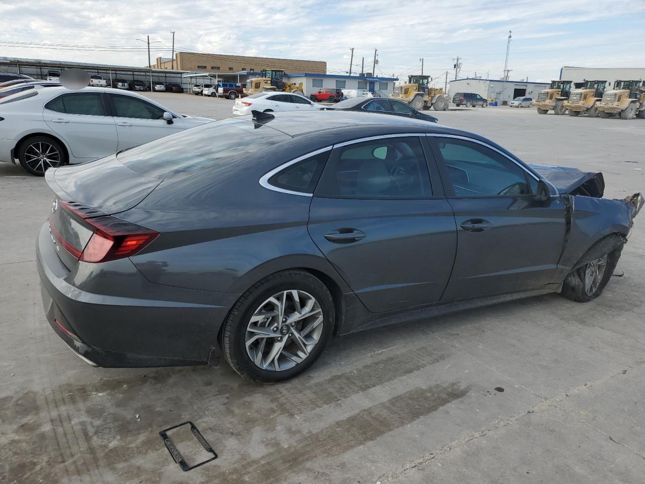 2023 Hyundai Sonata - Image 3
