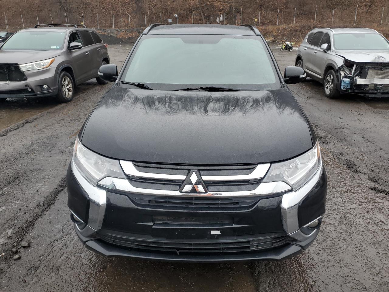 2018 Mitsubishi Outlander - Image 5