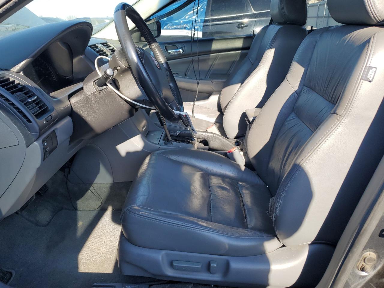 2005 Honda Accord - Image 7