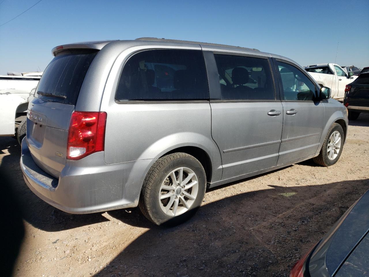 2014 Dodge Caravan - Image 3