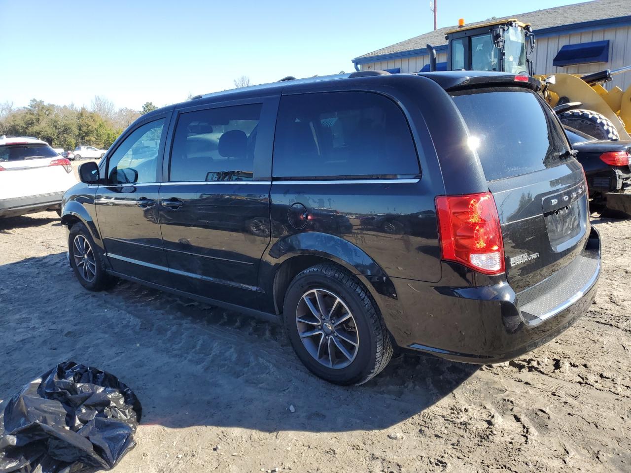 2017 Dodge Caravan - Image 2