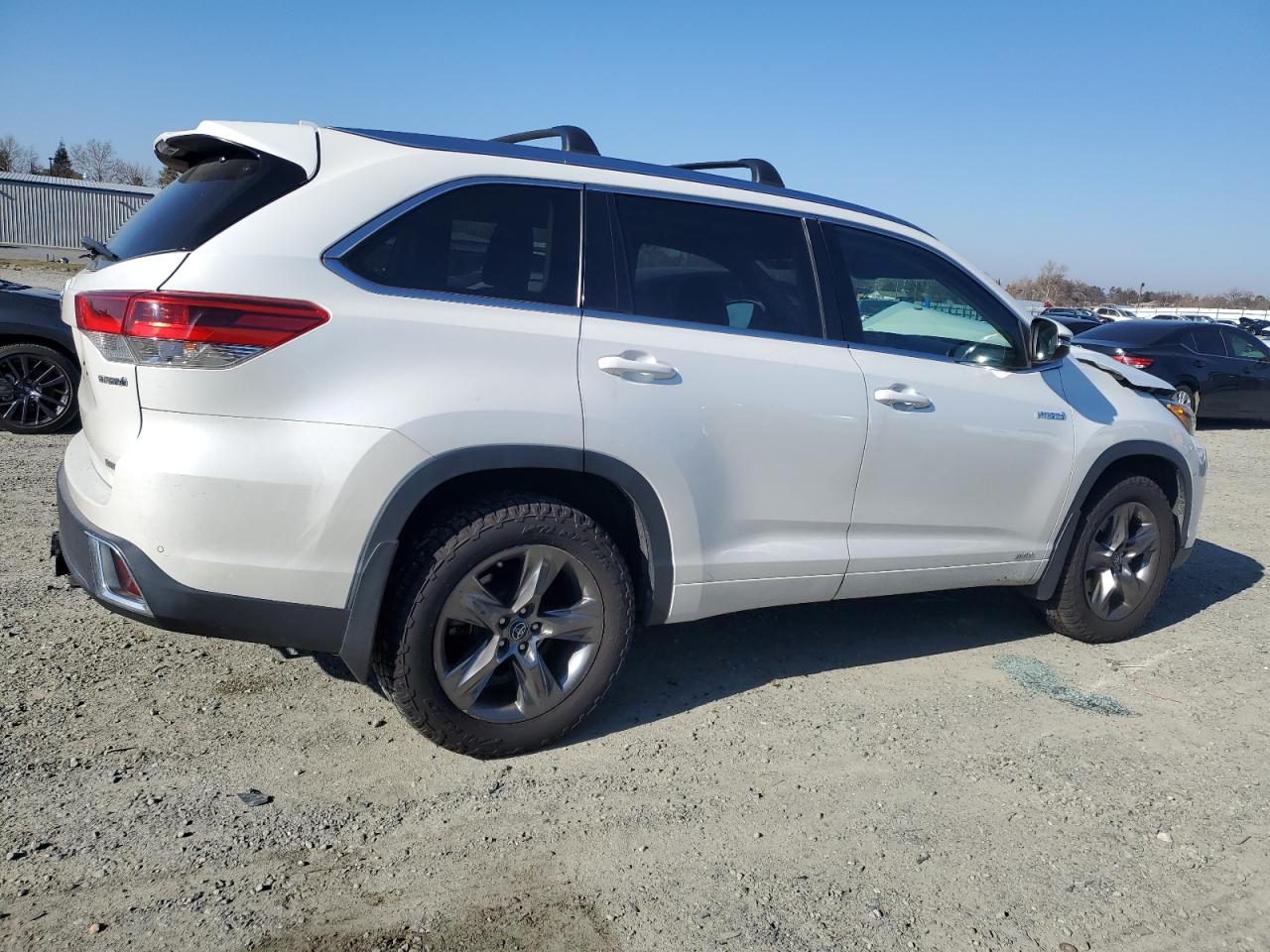 2018 Toyota Highlander - Image 3