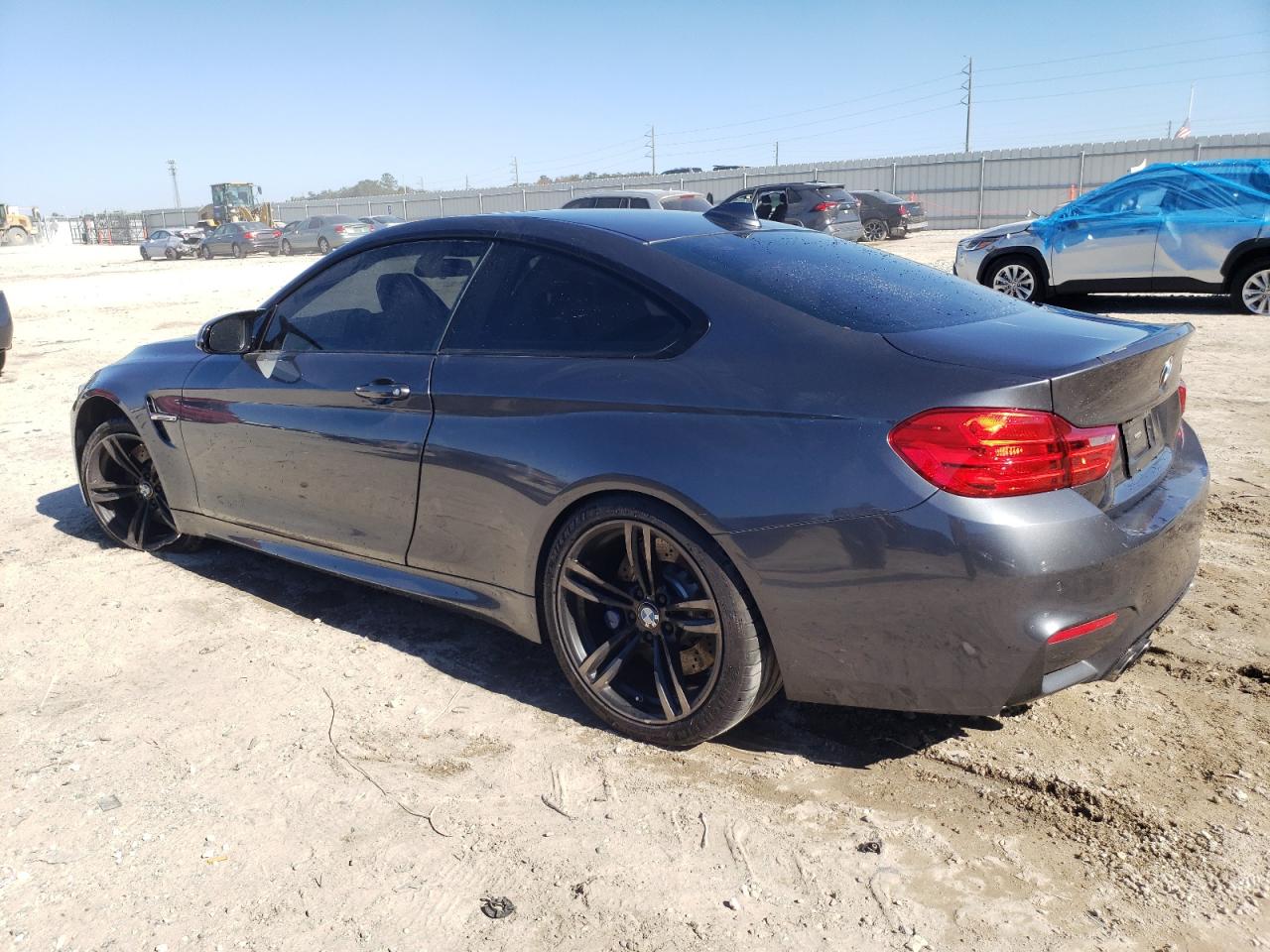 2015 BMW M4 - Image 2