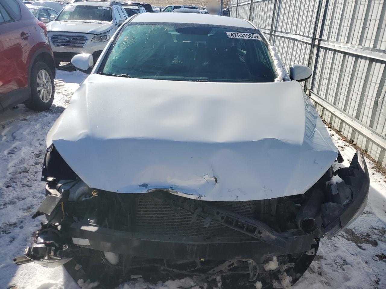2018 Hyundai Elantra - Image 5