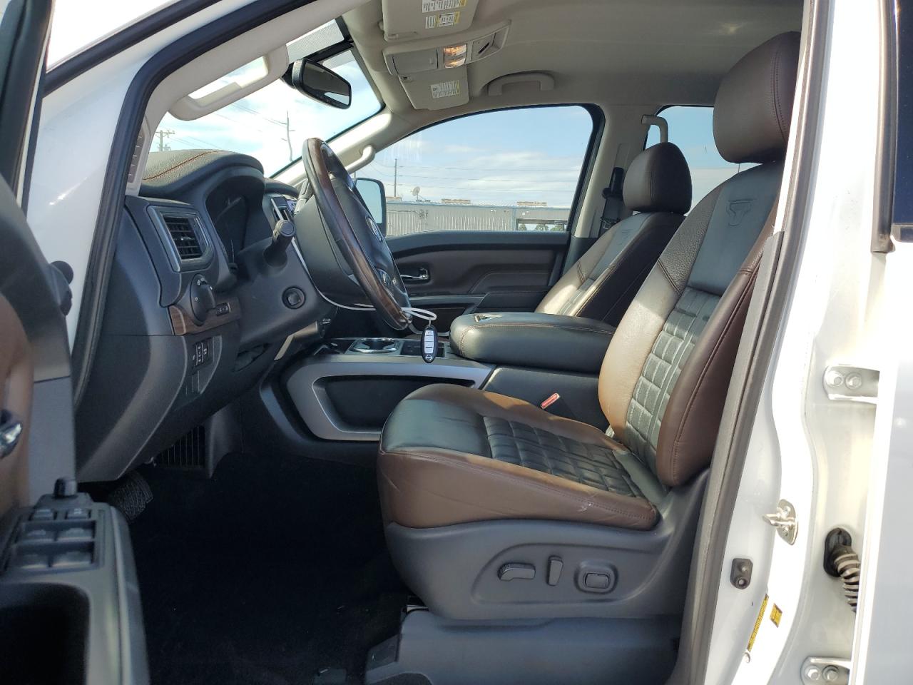 2018 Nissan Titan - Image 7