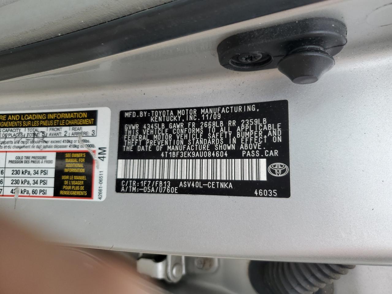 2010 Toyota Camry - Image 12