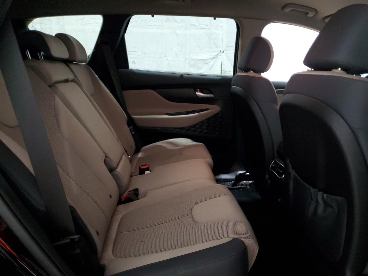 2021 Hyundai Santa Fe - Image 11
