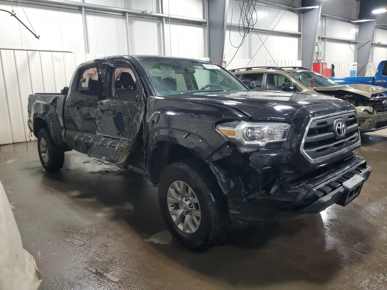 2017 Toyota Tacoma - Image 4