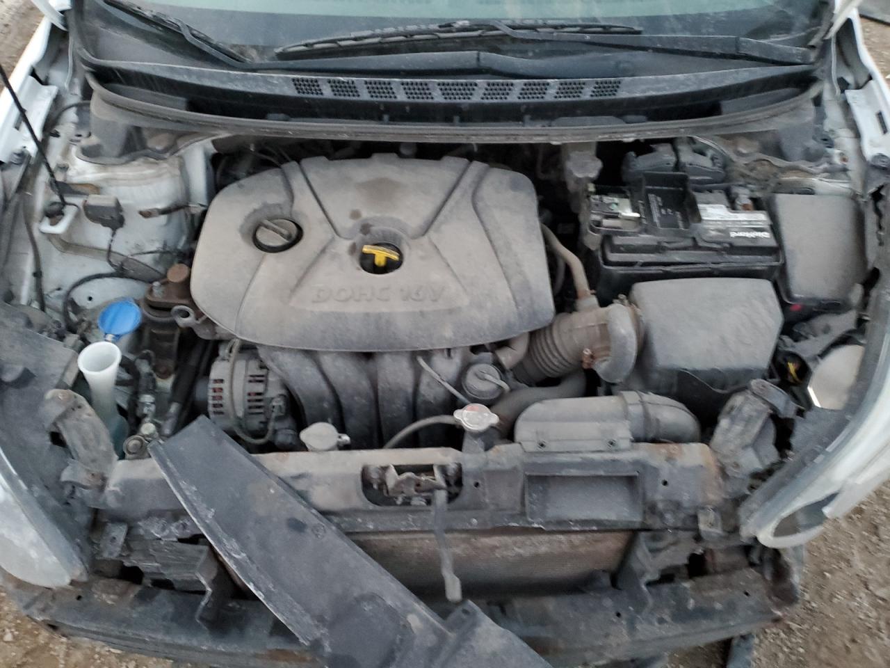 2016 Hyundai Elantra - Image 12