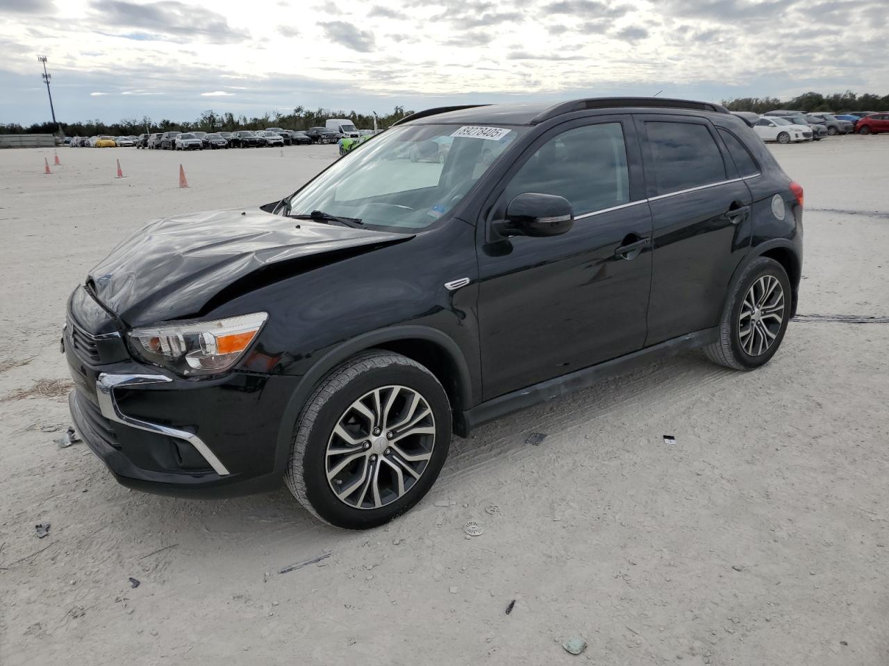 2016 Mitsubishi Outlander - Image 1