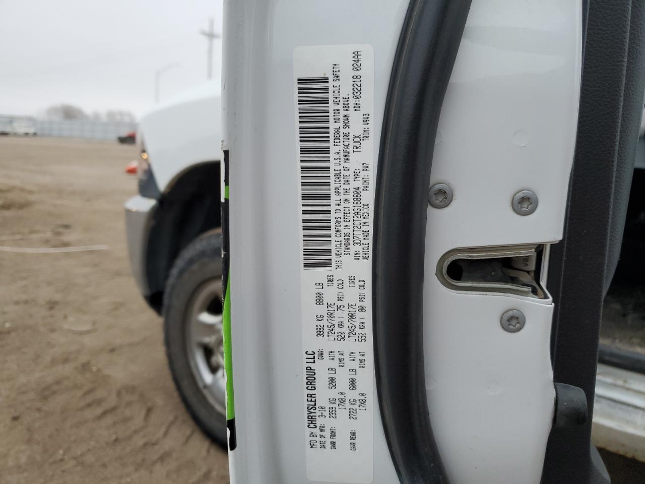 2010 Dodge RAM - Image 12