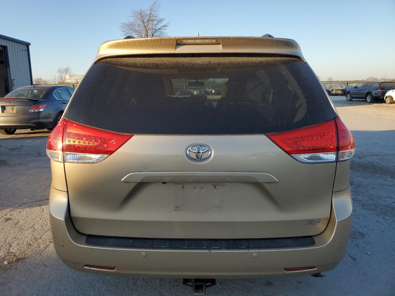 2011 Toyota Sienna - Image 6