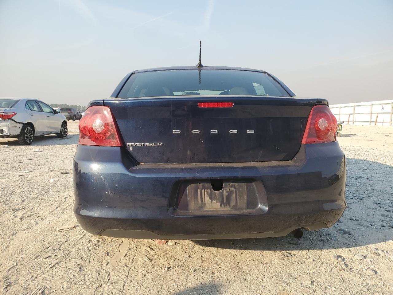 2014 Dodge Avenger - Image 6