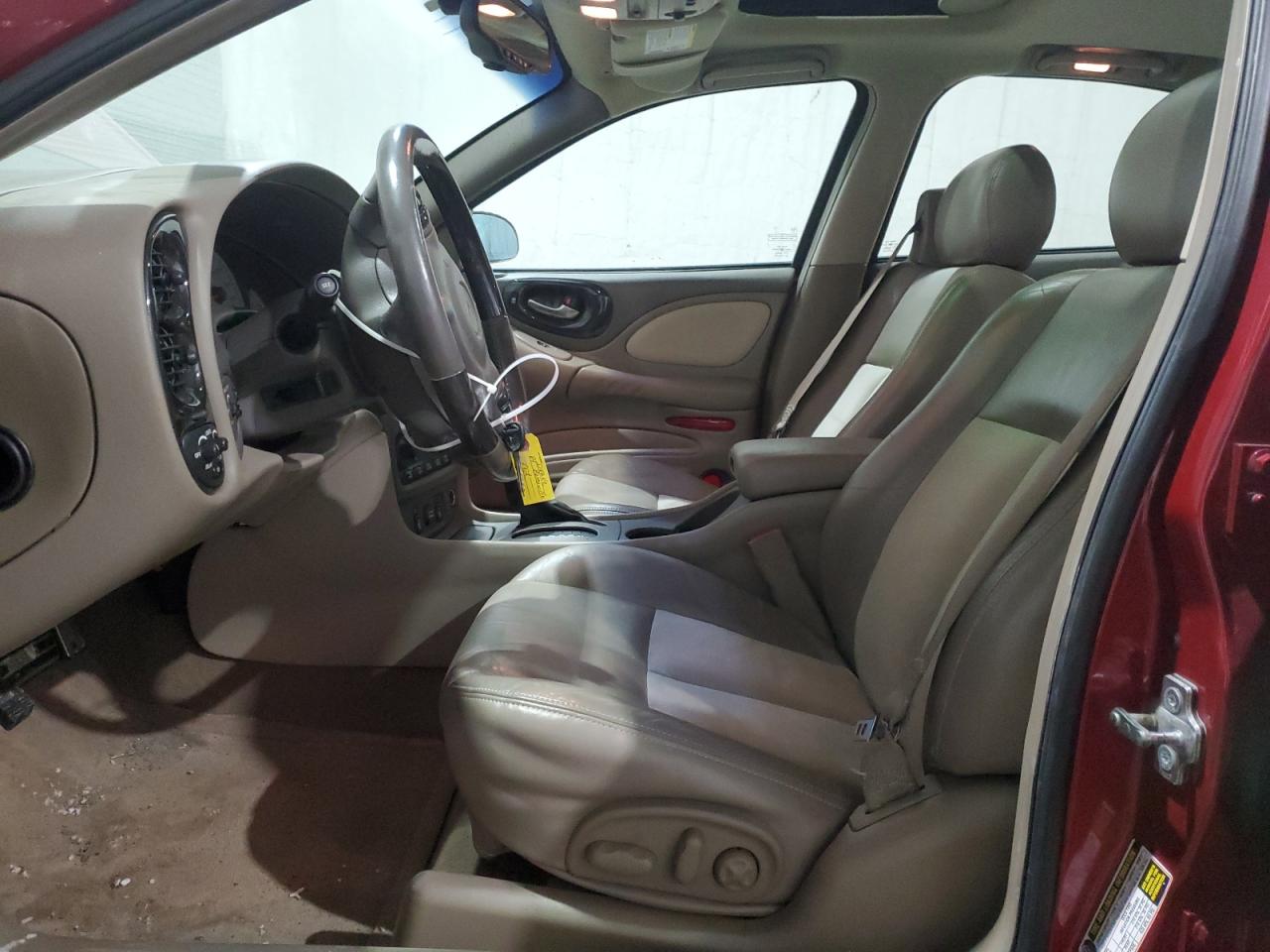 2004 Pontiac Bonneville - Image 7