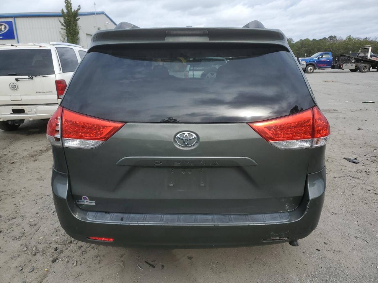 2011 Toyota Sienna Xle VIN: 5TDYK3DC4BS084021 Lot: 86620494