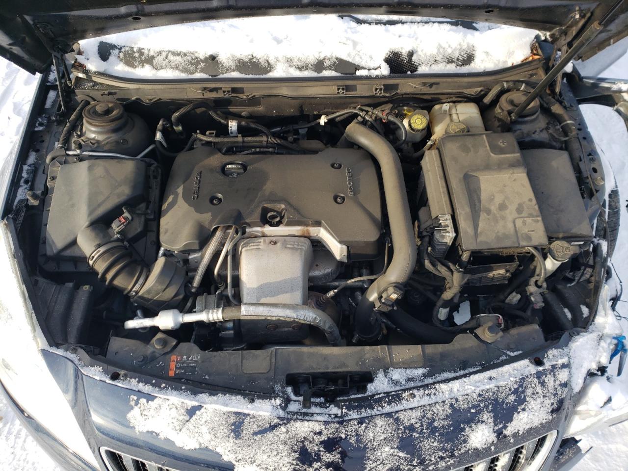2016 Buick Regal - Image 13