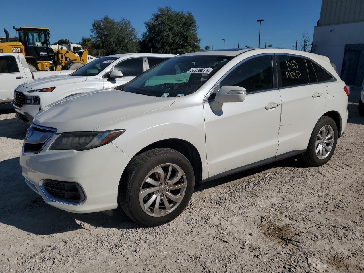 VIN 5J8TB3H59HL015665 2017 ACURA RDX no.1