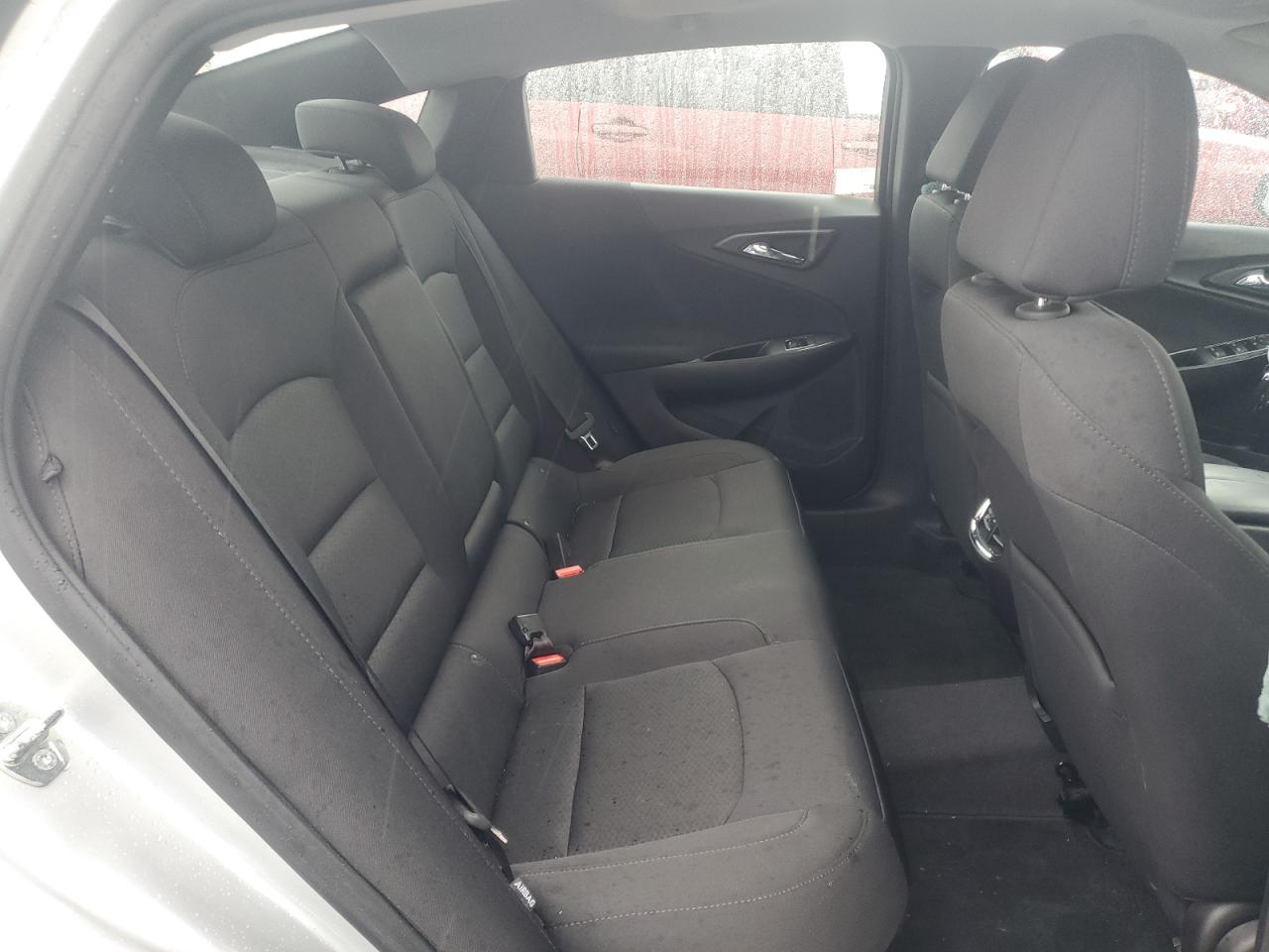 2017 Chevrolet Malibu - Image 10