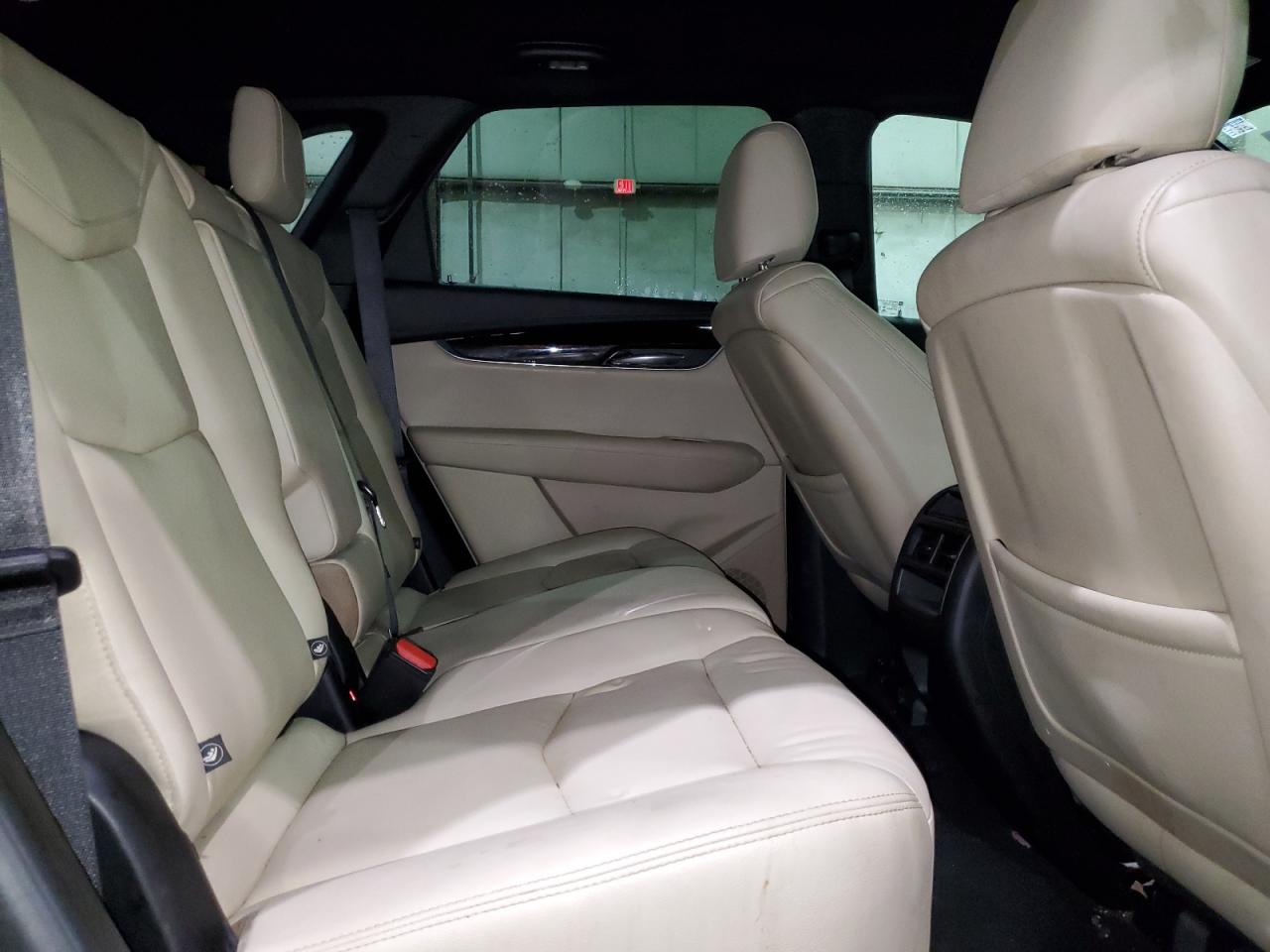 2018 Cadillac XT5 - Image 11