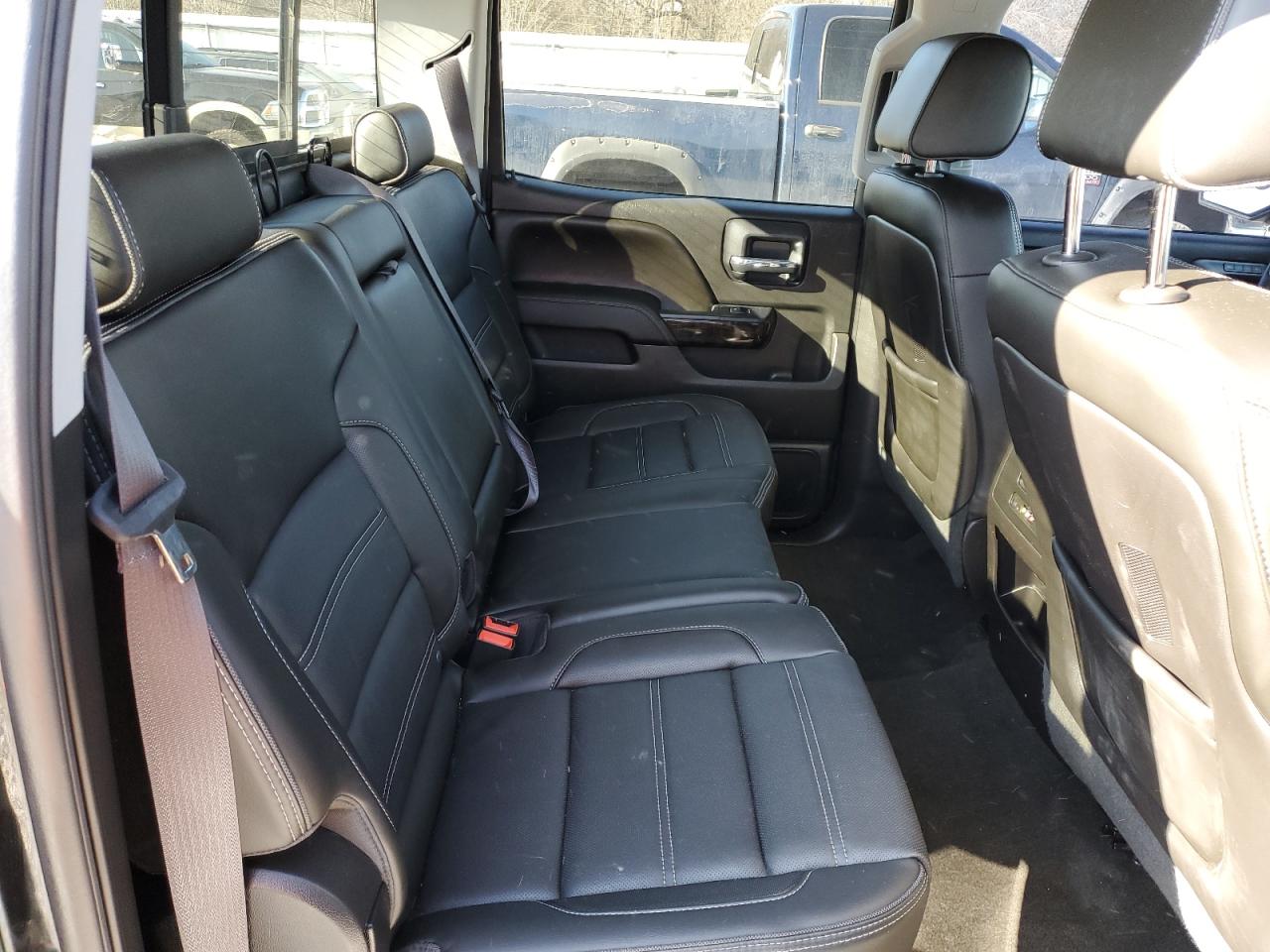 2015 GMC Sierra - Image 10