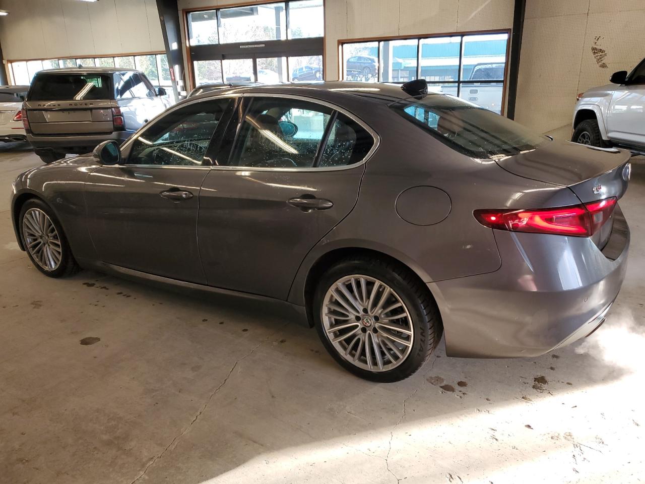 VIN ZARFAEEN8J7570402 2018 ALFA ROMEO GIULIA no.2