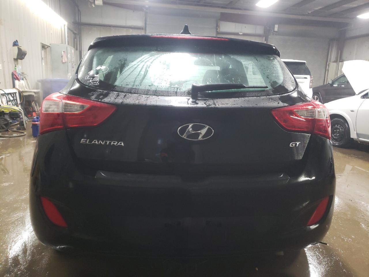 2016 Hyundai Elantra - Image 6