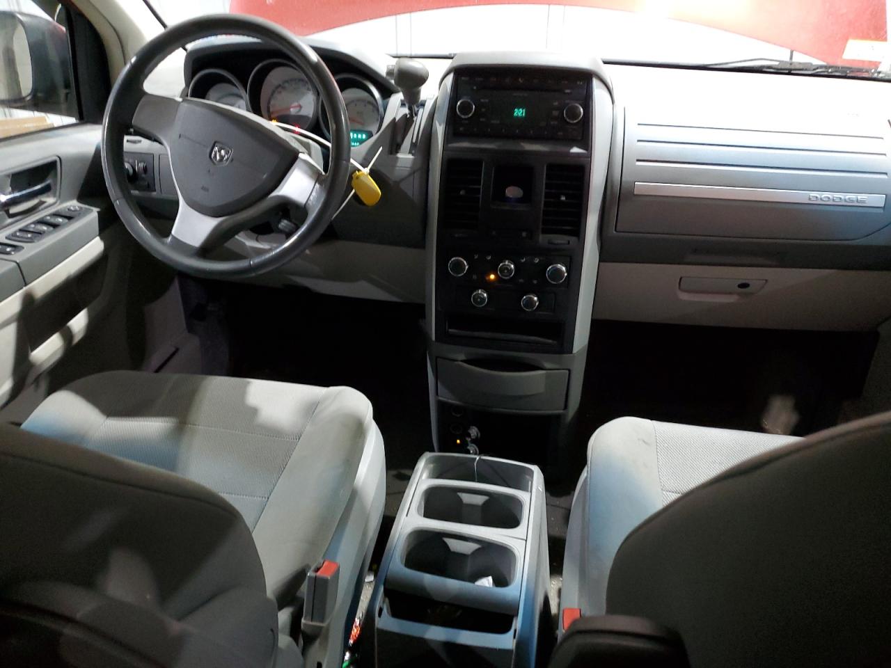 2008 Dodge Caravan - Image 8