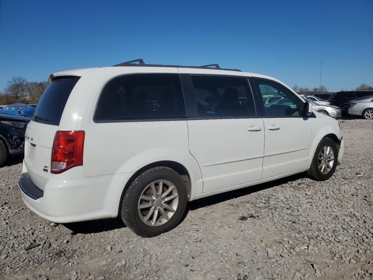 2016 Dodge Caravan - Image 3