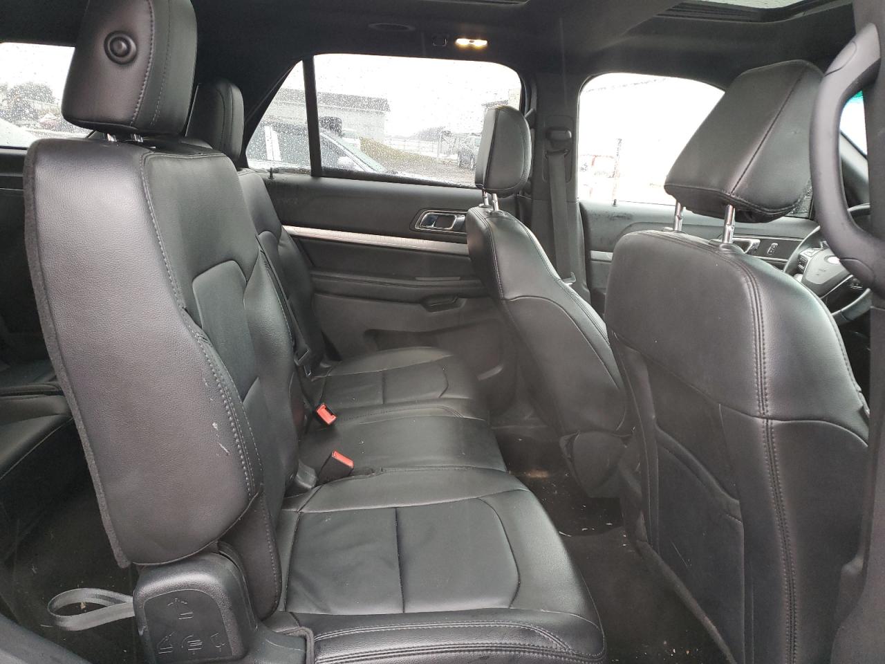 2018 Ford Explorer - Image 11