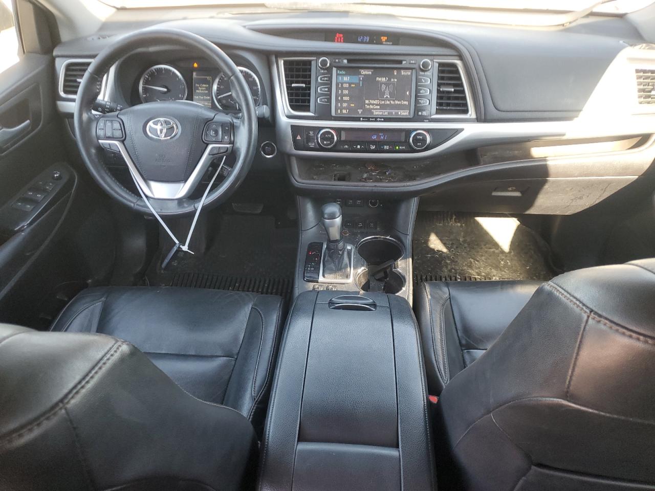 2018 Toyota Highlander - Image 8