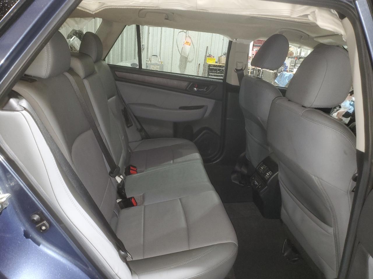 2018 Subaru Outback - Image 11