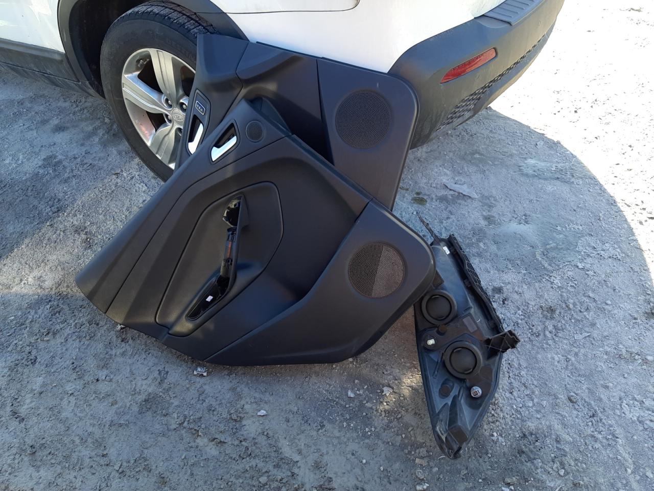 2016 Ford Escape - Image 13