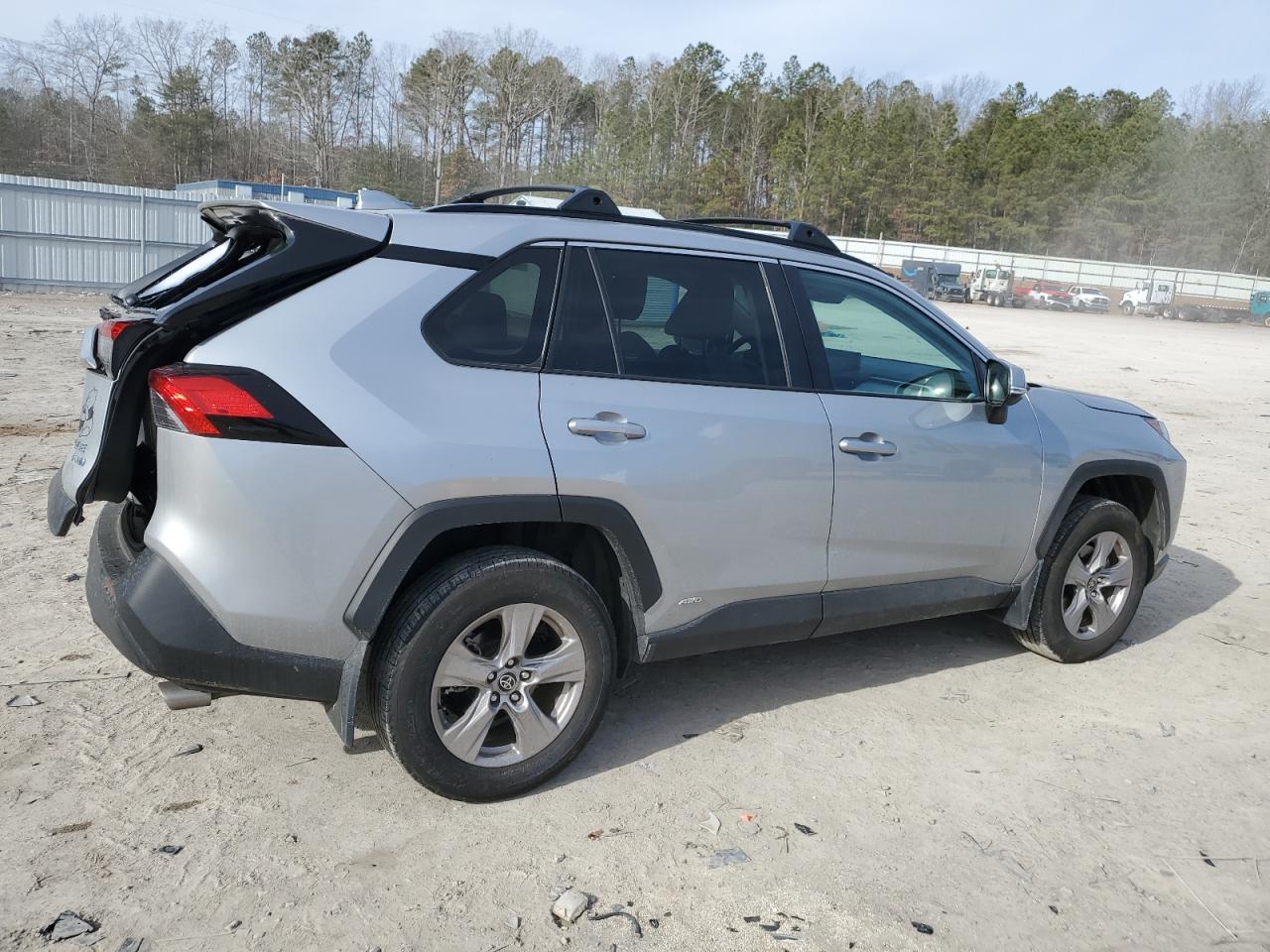 2022 Toyota RAV 4 - Image 3