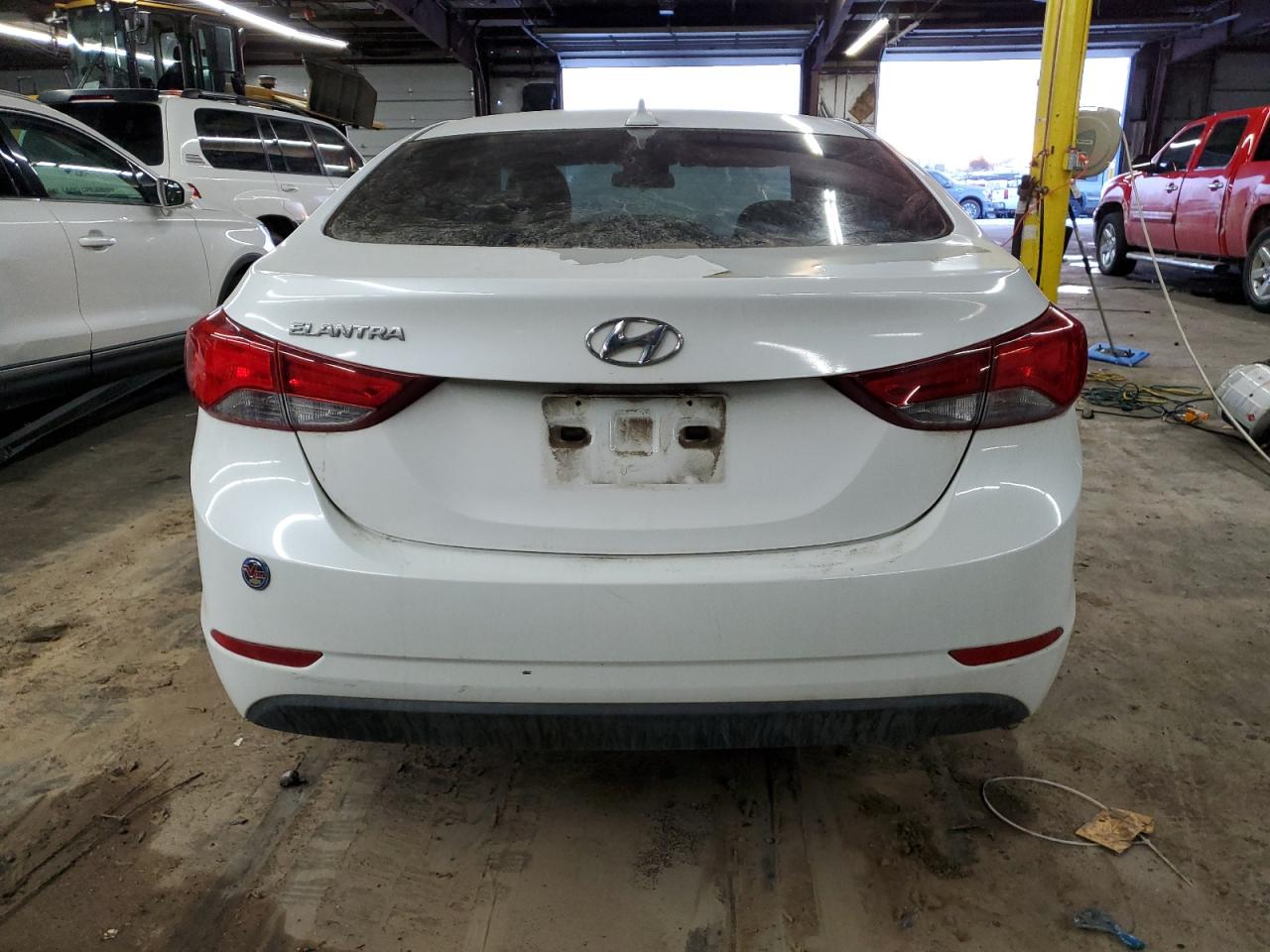 2016 Hyundai Elantra - Image 6