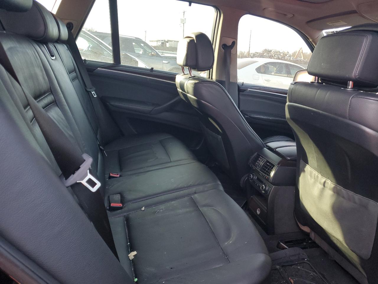 2010 BMW X5 - Image 11