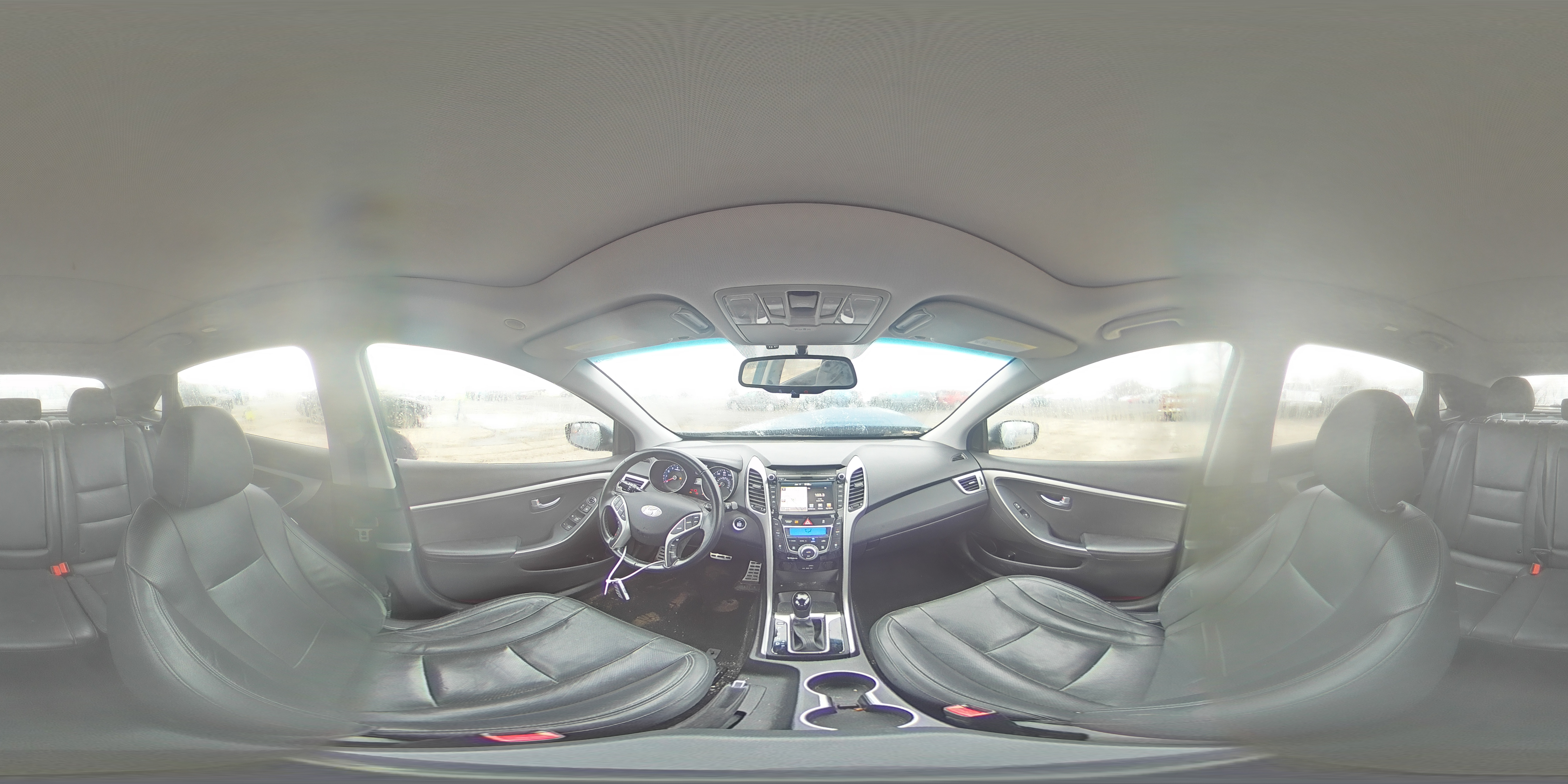 2016 Hyundai Elantra - Image 13