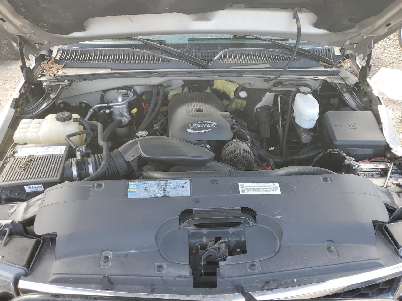2006 Chevrolet Silverado - Image 11
