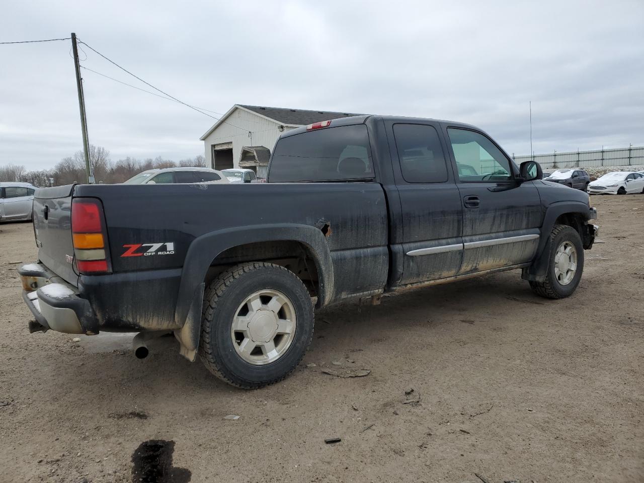 2004 GMC Sierra - Image 3