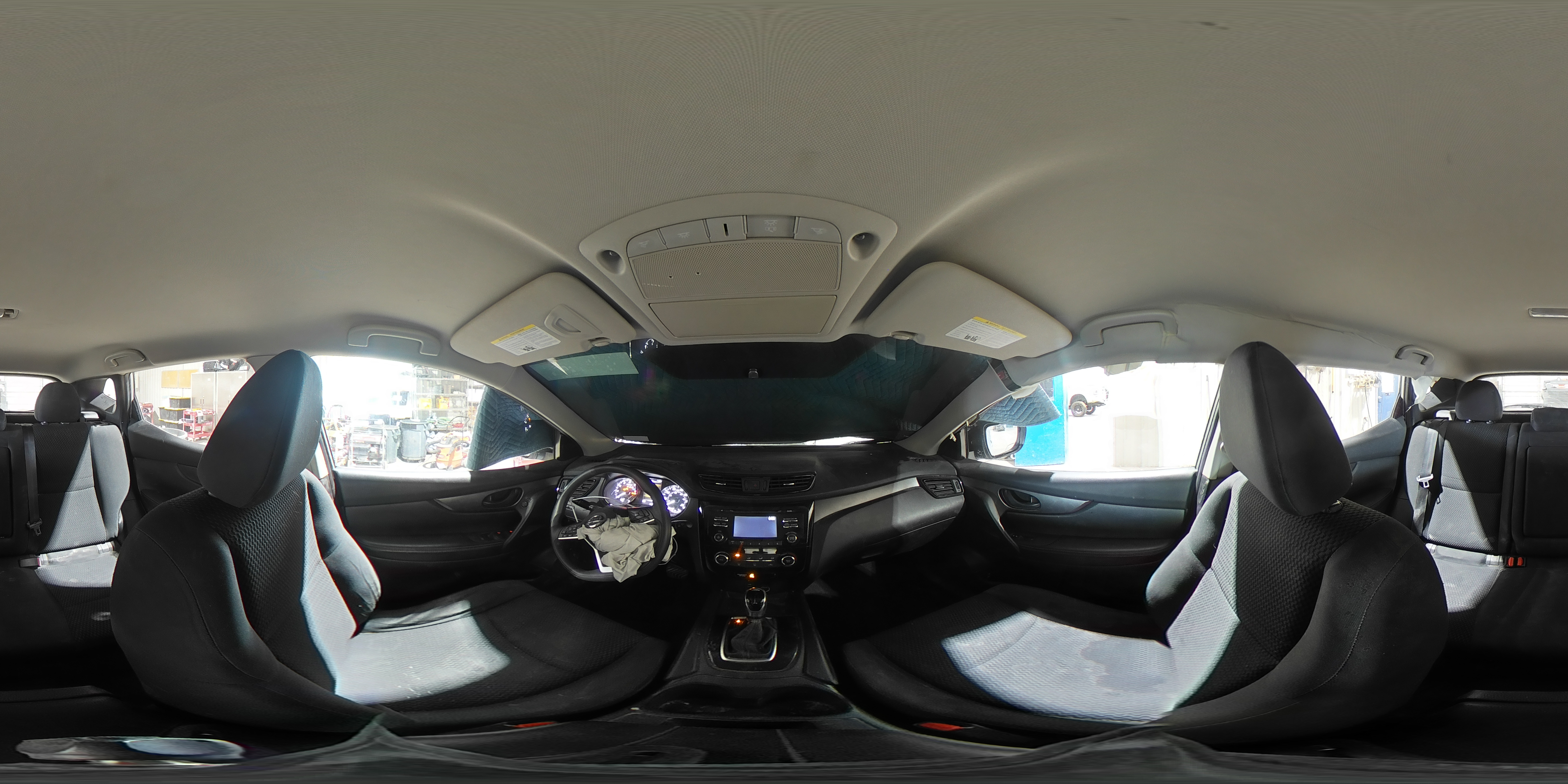 2017 Nissan Rogue - Image 14