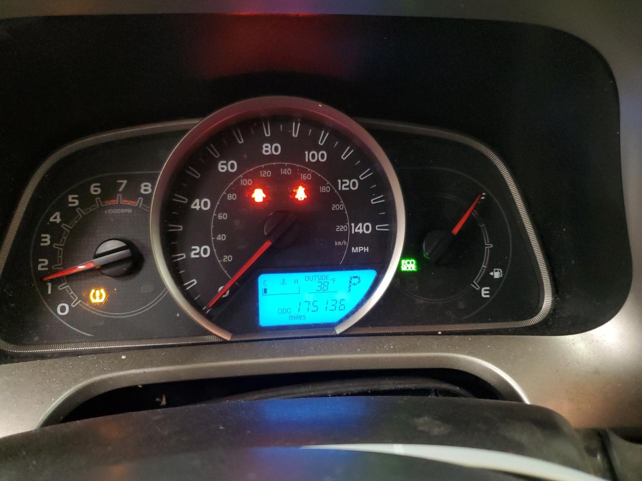 2015 Toyota RAV 4 - Image 9