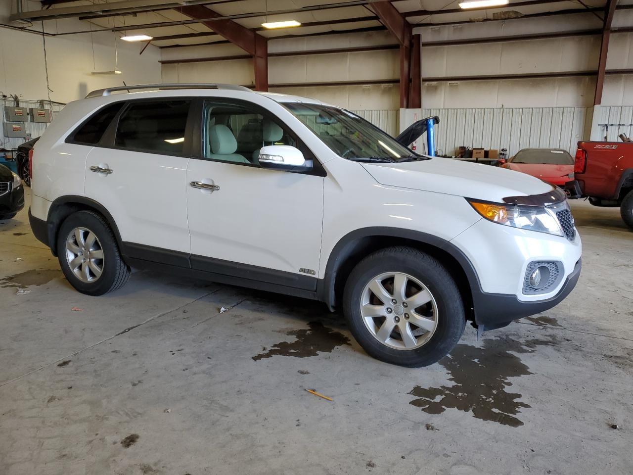 VIN 5XYKTDA63DG419048 2013 KIA SORENTO no.4