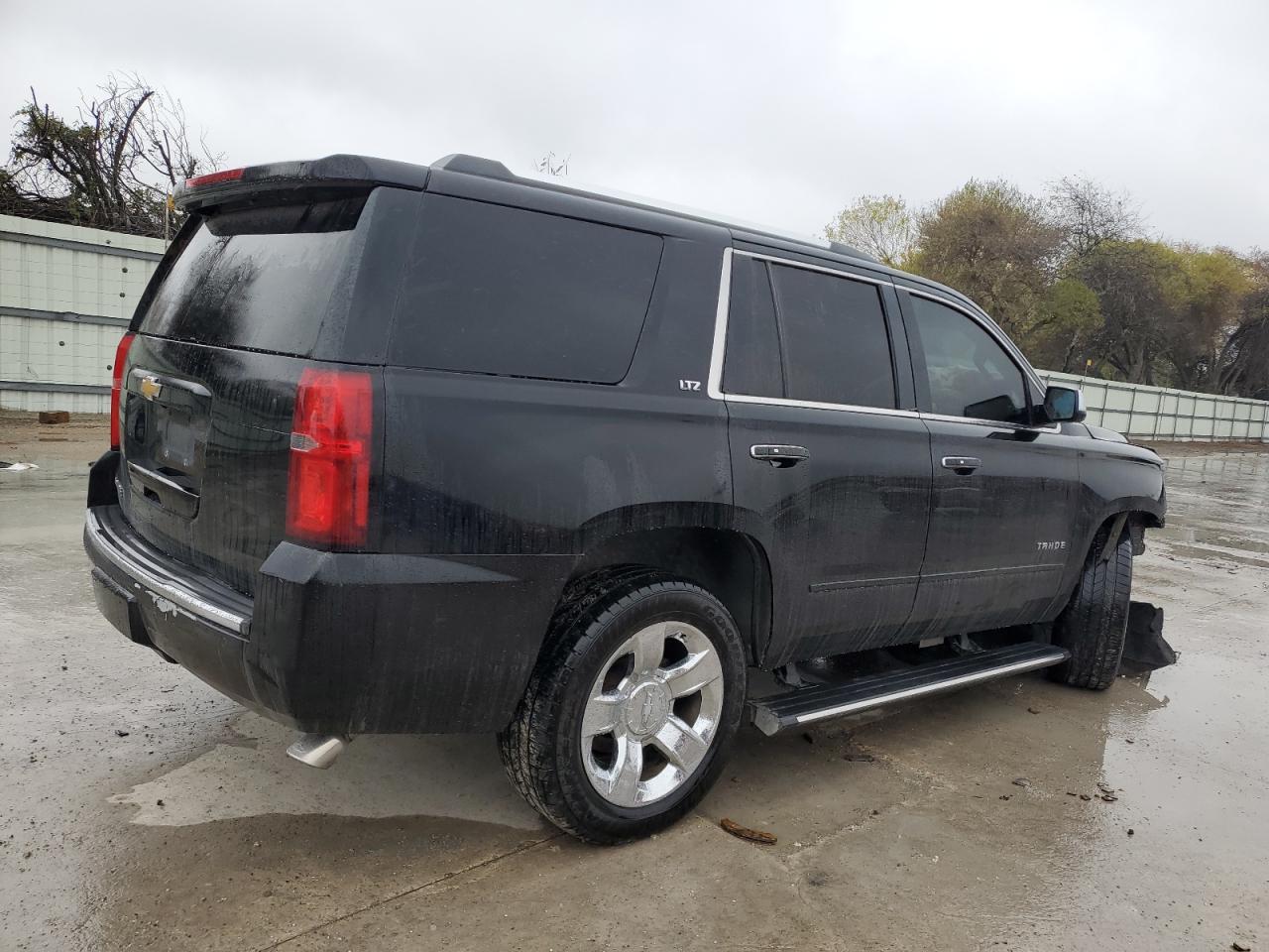 2015 Chevrolet Tahoe - Image 3