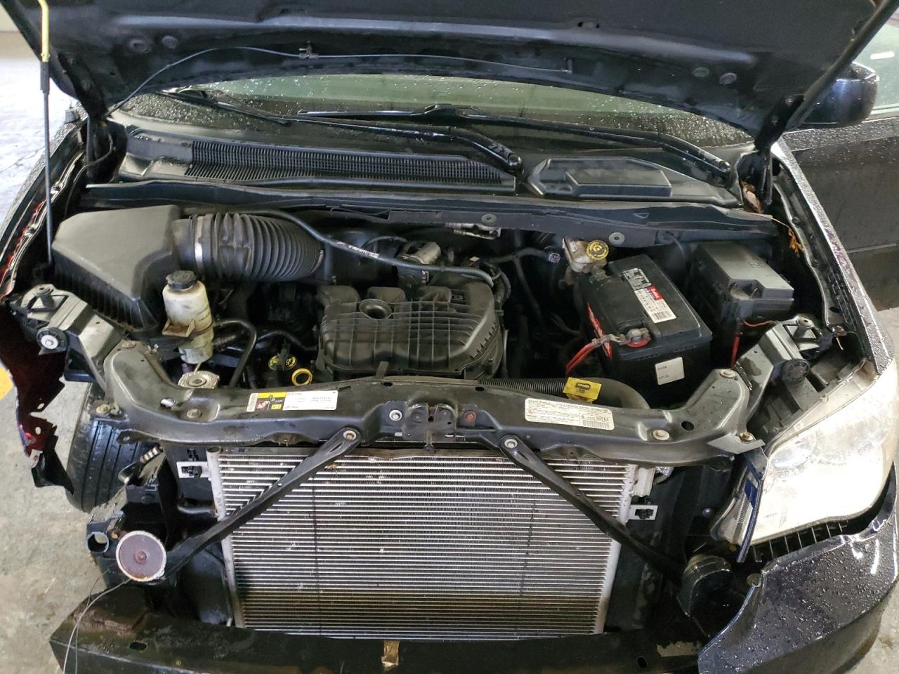 2011 Dodge Caravan - Image 12